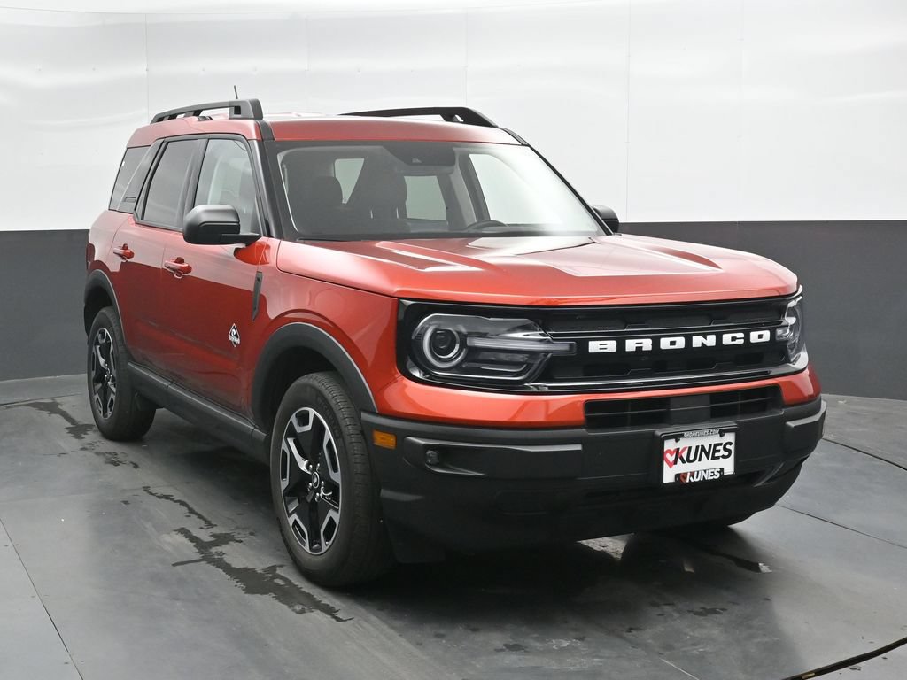 Used 2023 Ford Bronco Sport Outer Banks w/ Tech Package AWD/4WD image 5