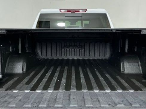 Used 2023 GMC Sierra 1500 AT4 w/ AT4 Premium Package AWD/4WD image 26