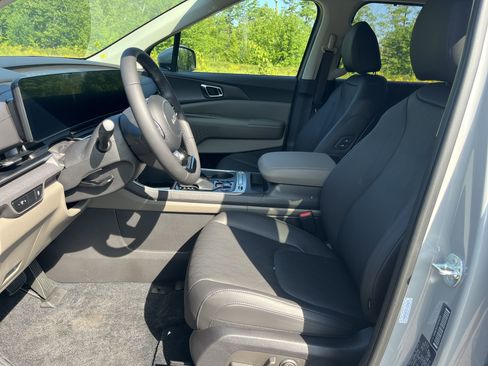 New 2026 Kia Carnival SX image 4