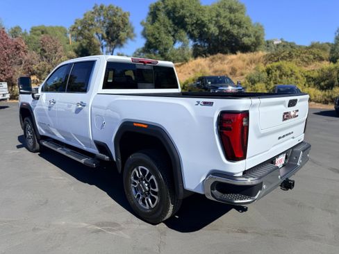 New 2026 GMC Sierra 2500 SLT w/ SLT Premium Package image 6