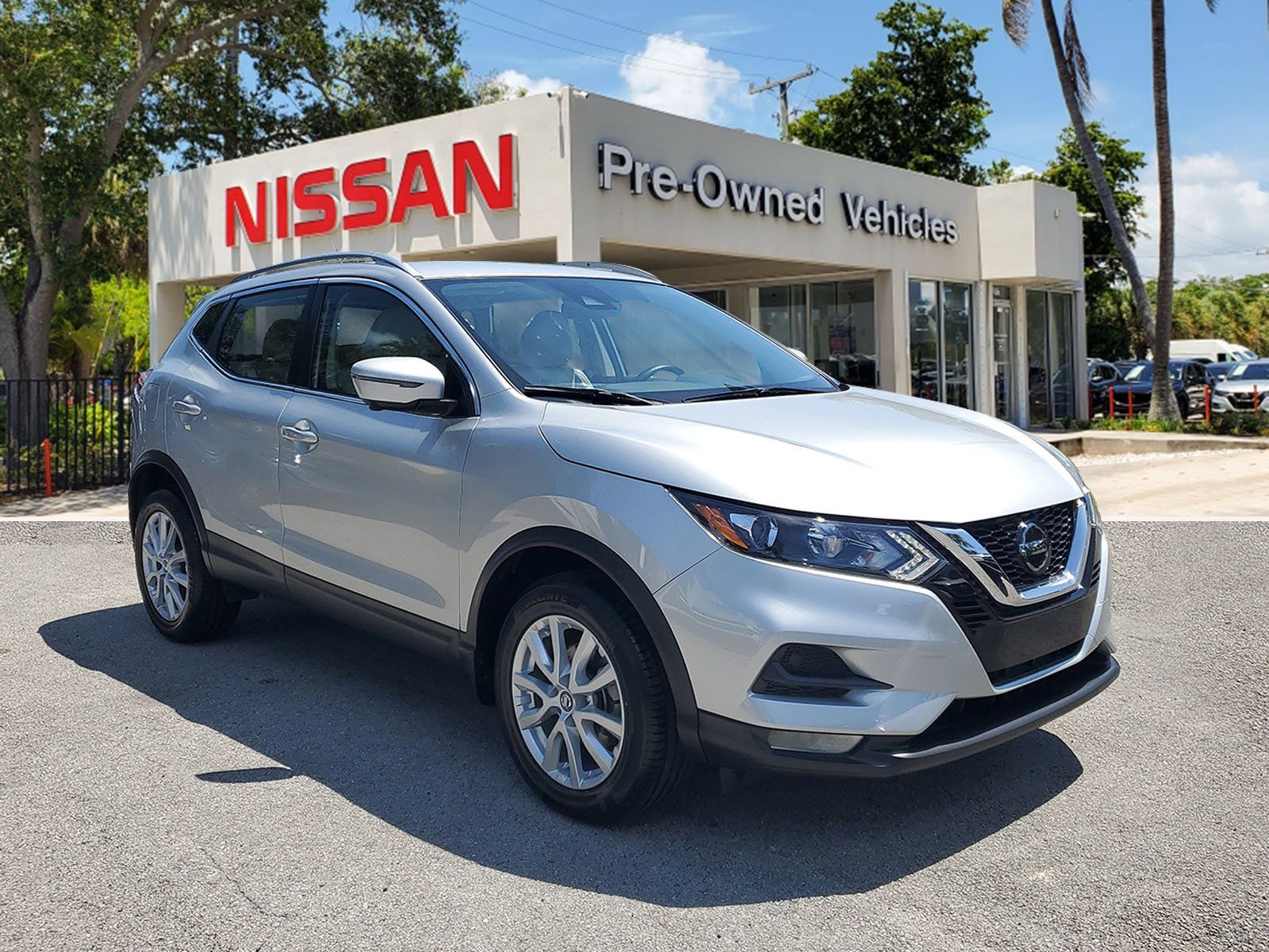 Certified 2022 Nissan Rogue Sport SV w/ Technology Package FWD image 3