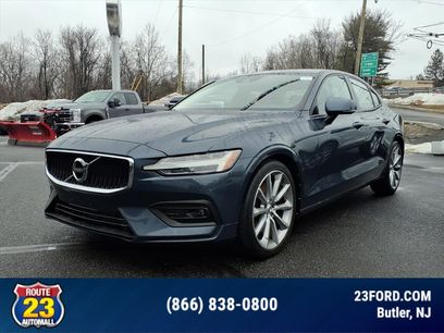 Used 2021 Volvo S60 T6 Momentum