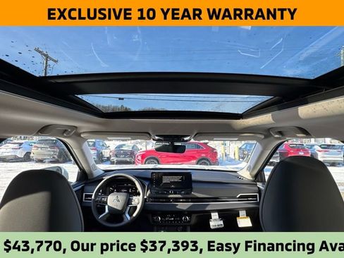 New 2026 Mitsubishi Outlander SEL image 22