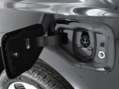 New 2025 Ford F150 Lightning Platinum image 25