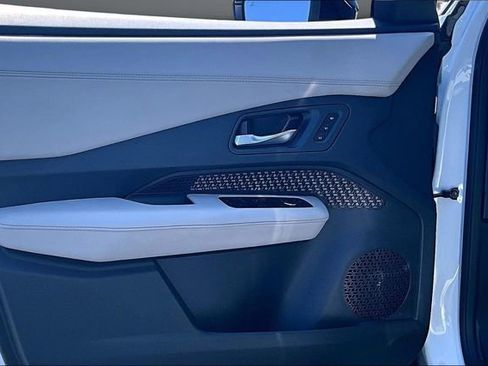 Certified 2023 Nissan Ariya FWD image 20