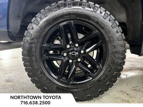 Used 2023 Chevrolet Silverado 1500 Custom Trail Boss w/ LPO, Dark Essentials Package image 30