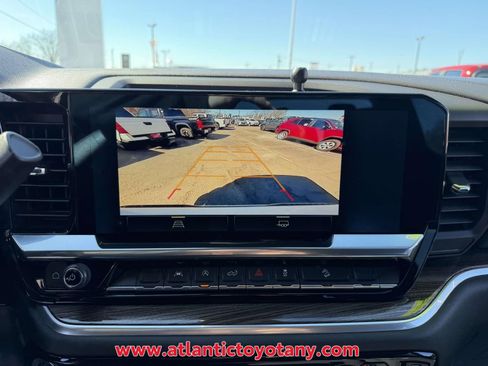 Used 2022 Chevrolet Silverado 1500 RST image 9