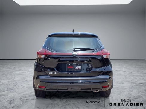 Used 2024 Nissan Kicks S FWD image 6