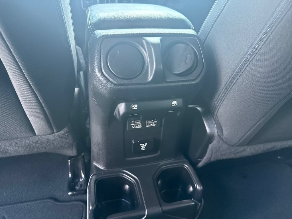 Used 2022 Jeep Wrangler Unlimited Sahara AWD/4WD image 37