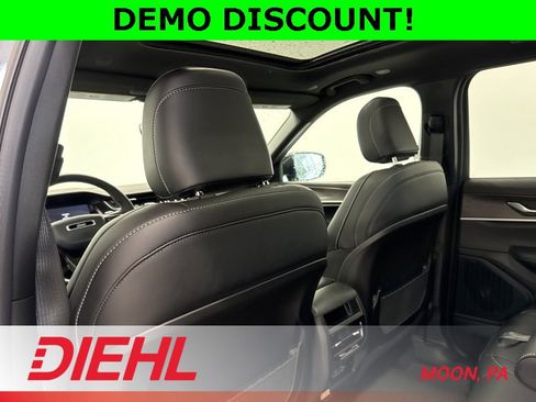 New 2025 Jeep Grand Cherokee Limited w/ Trailer Tow Package image 19