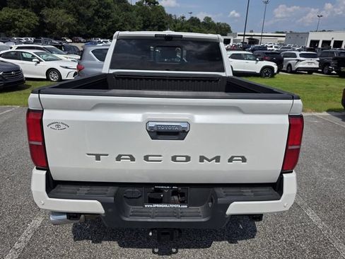 Used 2025 Toyota Tacoma Limited AWD/4WD image 3