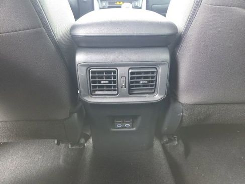 Used 2025 Toyota RAV4 XLE AWD/4WD image 22