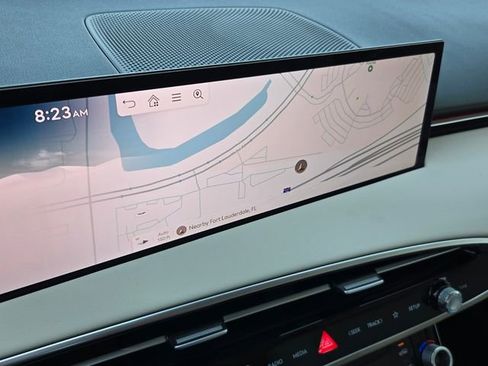 New 2026 Genesis GV70 2.5T Select AWD/4WD image 9