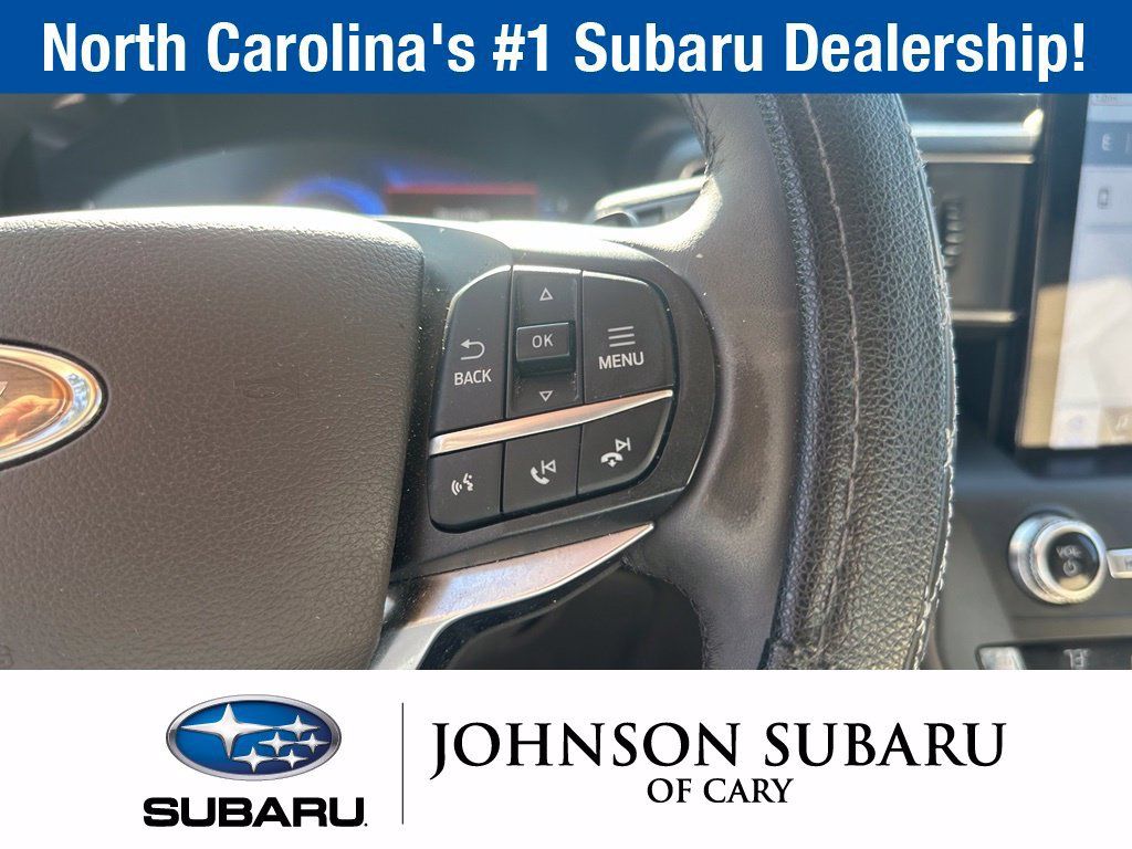 Used 2020 Ford Explorer Platinum w/ Premium Technology Package AWD/4WD image 19