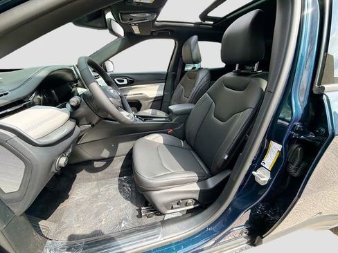 New 2026 Jeep Compass Limited AWD/4WD image 23