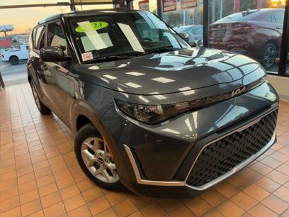 Used 2023 Kia Soul LX w/ Option Group 015