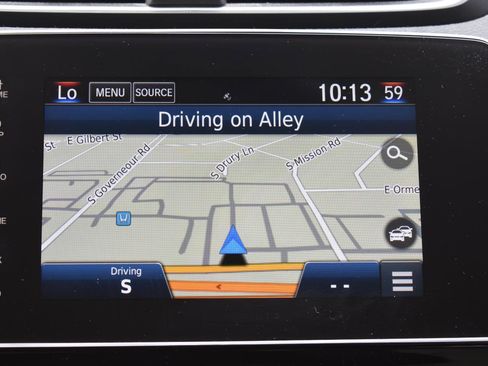 Used 2018 Honda CR-V Touring image 5