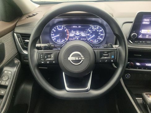 Used 2023 Nissan Rogue SV image 22