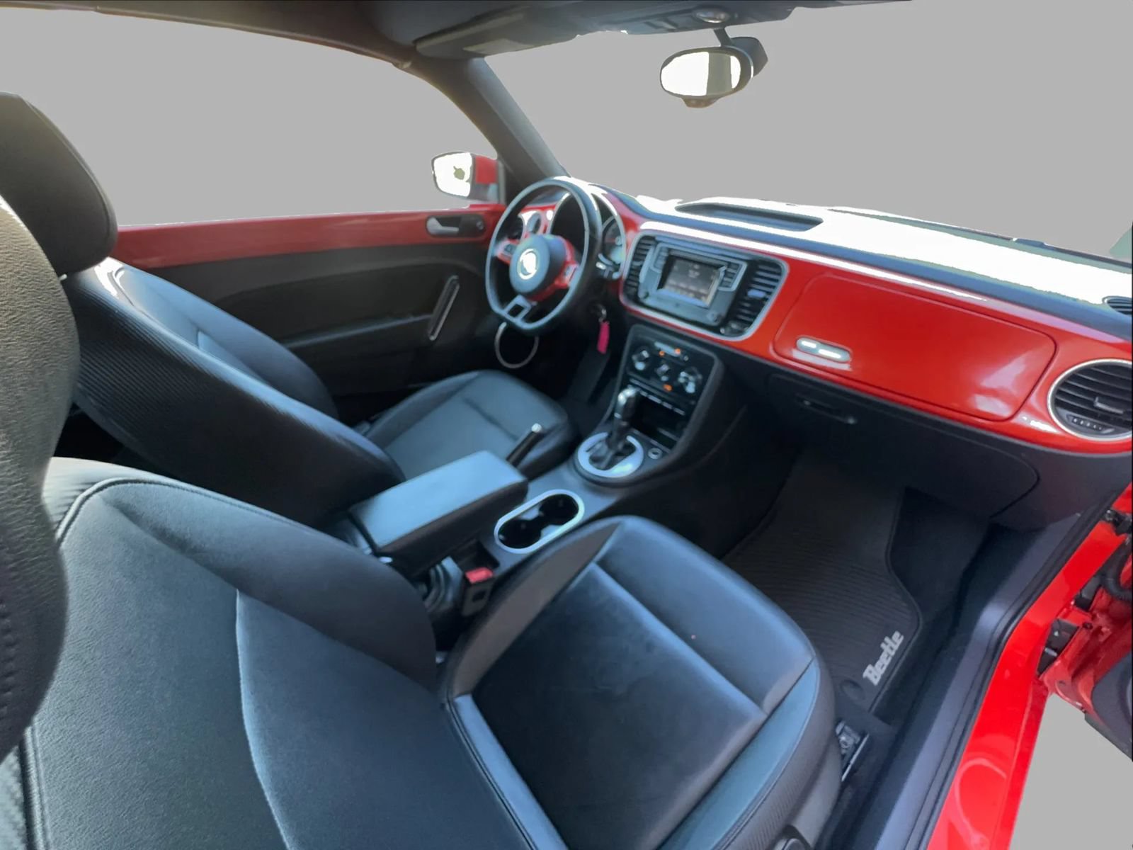 Used 2016 Volkswagen Beetle 1.8T SEL FWD image 38
