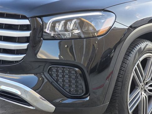Used 2025 Mercedes-Benz GLS 450 4MATIC image 6