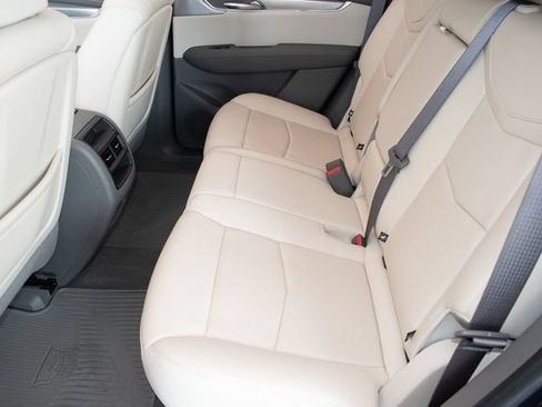 Used 2020 Cadillac XT5 Premium Luxury AWD/4WD image 17
