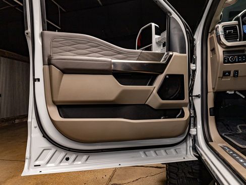 Used 2026 Ford F450 Platinum w/ Platinum Plus Package image 31