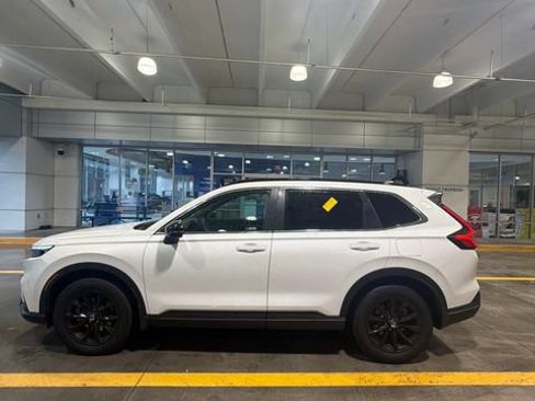 Used 2025 Honda CR-V Sport image 2