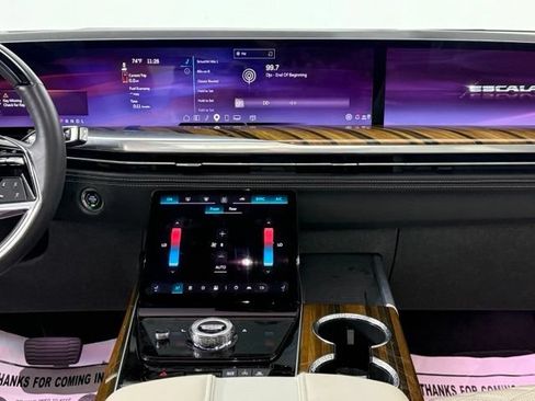 Used 2025 Cadillac Escalade Sport Platinum AWD/4WD image 28