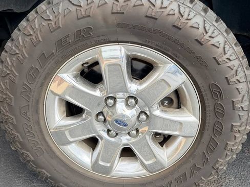 Used 2013 Ford F150 XLT w/ XLT Chrome Pkg AWD/4WD image 10