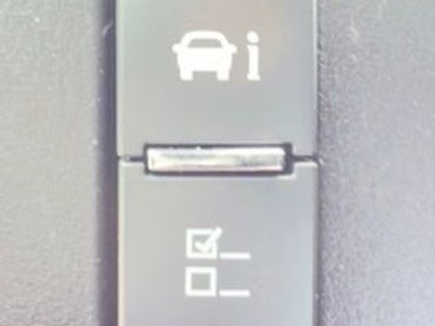 Used 2023 Chevrolet Express 2500 w/ Driver Convenience Package image 21