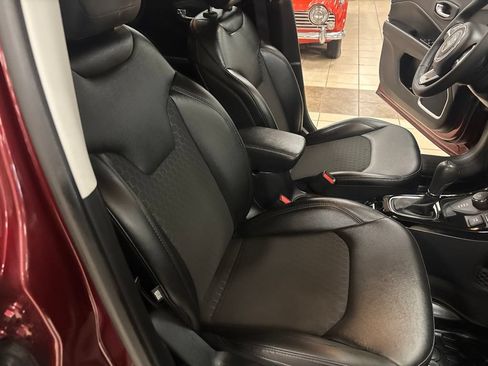 Used 2021 Jeep Compass Latitude AWD/4WD image 28