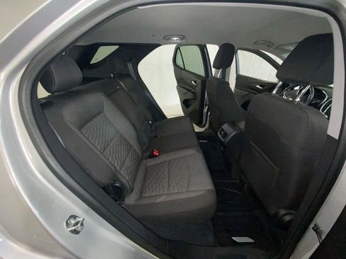 Used 2020 Chevrolet Equinox LT w/ Driver Convenience Package image 31