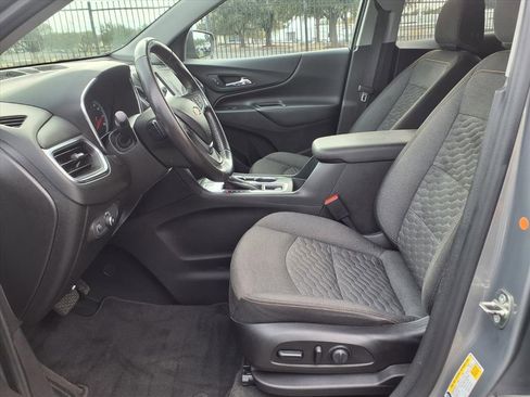 Used 2018 Chevrolet Equinox LT image 8