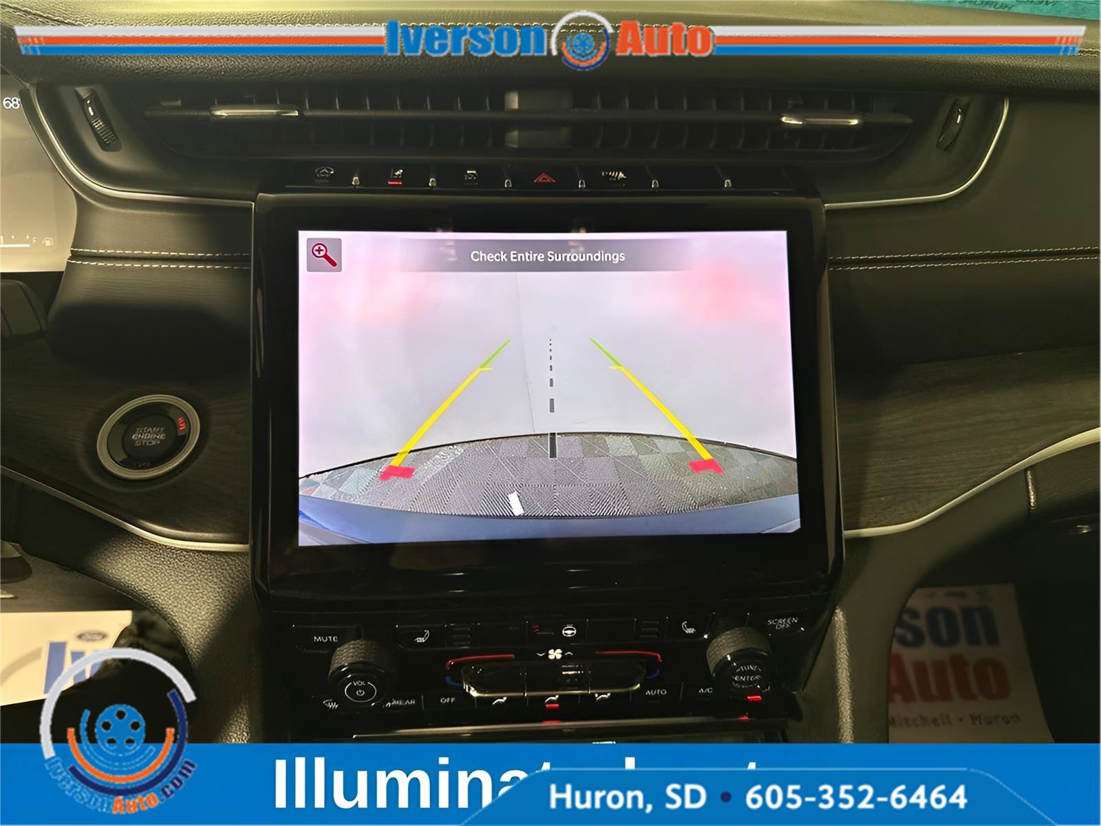 Used 2023 Jeep Grand Cherokee L Limited AWD/4WD image 14