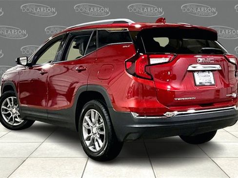 Used 2022 GMC Terrain SLT w/ LPO, Floor Liner Package image 5