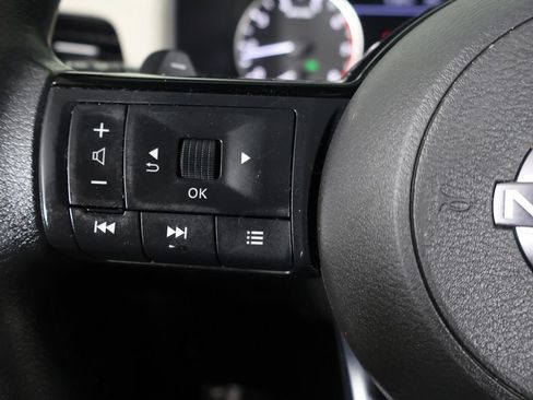 Used 2023 Nissan Rogue SV AWD/4WD image 37