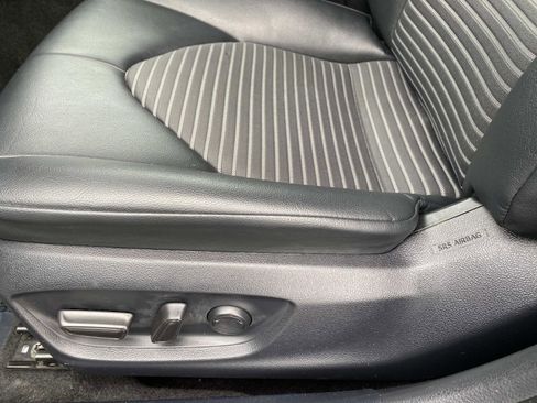 Used 2023 Toyota Camry SE image 17