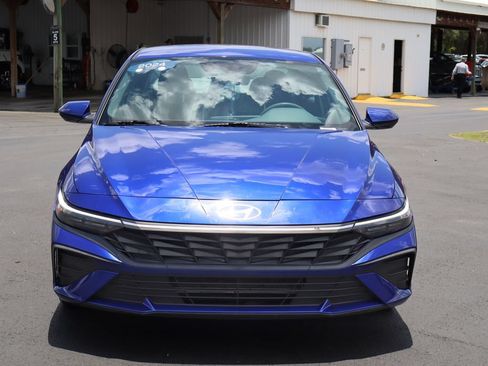 Used 2024 Hyundai Elantra SEL FWD image 4
