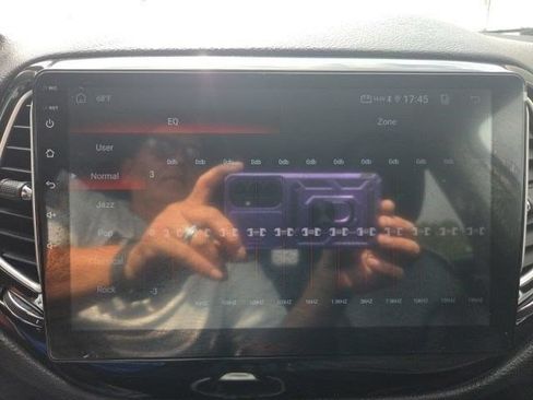 Used 2018 Jeep Compass Limited AWD/4WD image 23