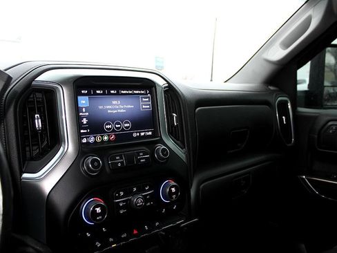 Used 2022 Chevrolet Silverado 1500 RST image 25