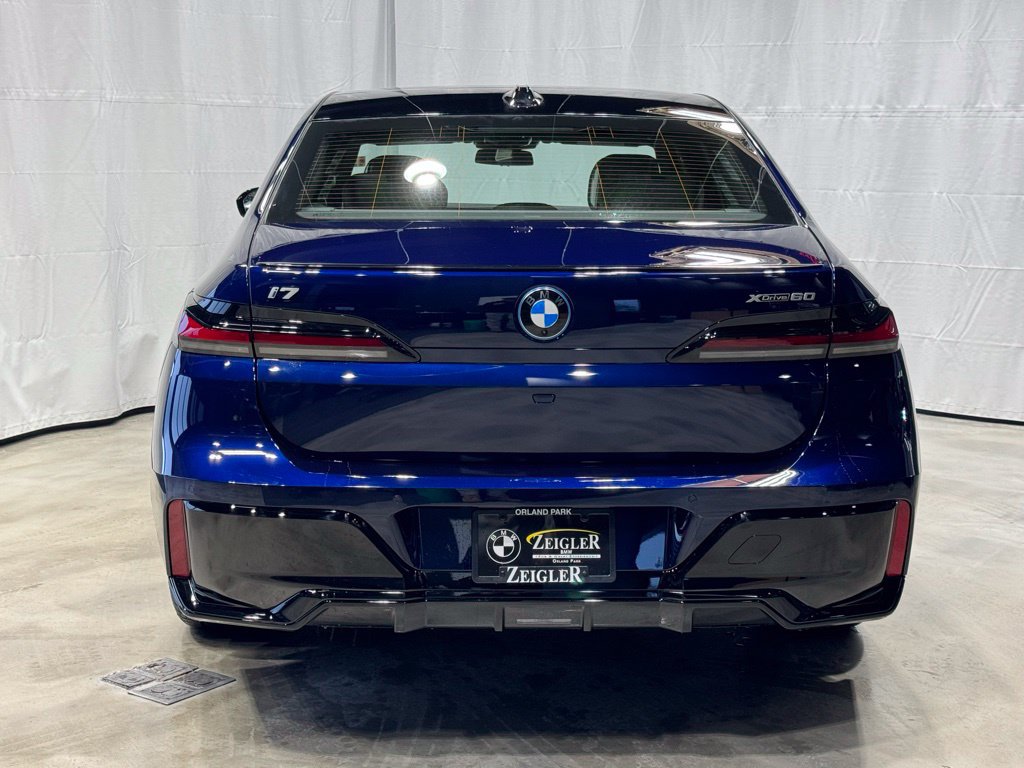 Used 2026 BMW i7 xDrive60 w/ Executive Package AWD/4WD image 6