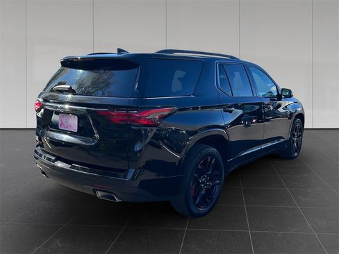 Used 2024 Chevrolet Traverse Premier w/ Redline Edition image 5