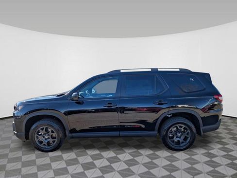 New 2026 Honda Pilot TrailSport image 3