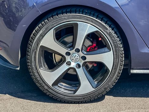 Used 2015 Volkswagen GTI SE FWD image 33