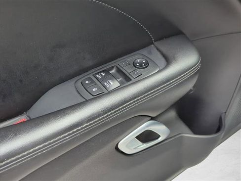 Used 2018 Dodge Challenger SXT Plus image 8