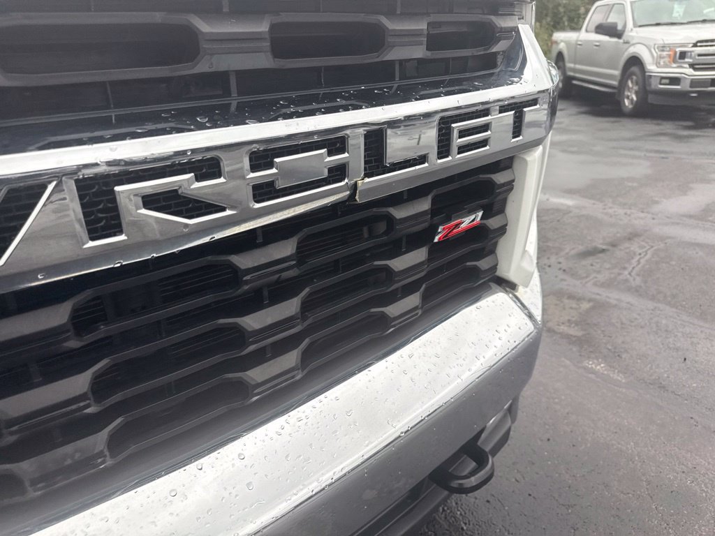 Used 2023 Chevrolet Silverado 2500 LT w/ Convenience Package AWD/4WD image 9