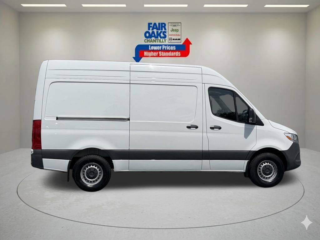 Used 2025 Mercedes-Benz Sprinter 2500 image 5