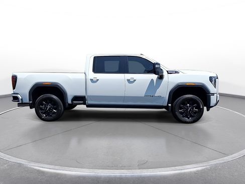Used 2025 GMC Sierra 2500 AT4 w/ AT4 Premium Plus Package AWD/4WD image 9