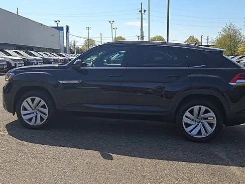 Used 2022 Volkswagen Atlas Cross Sport SE AWD/4WD image 5