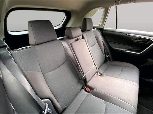 Used 2022 Toyota RAV4 LE FWD image 19
